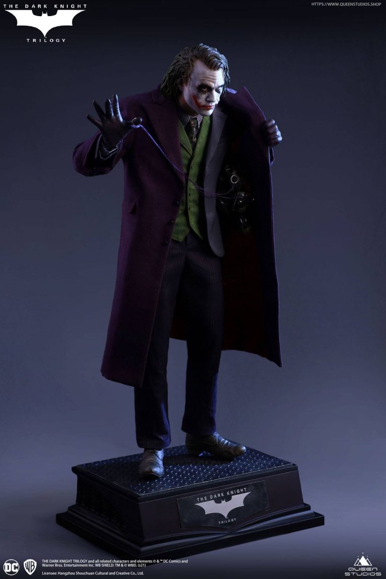 joker the dark knight statue