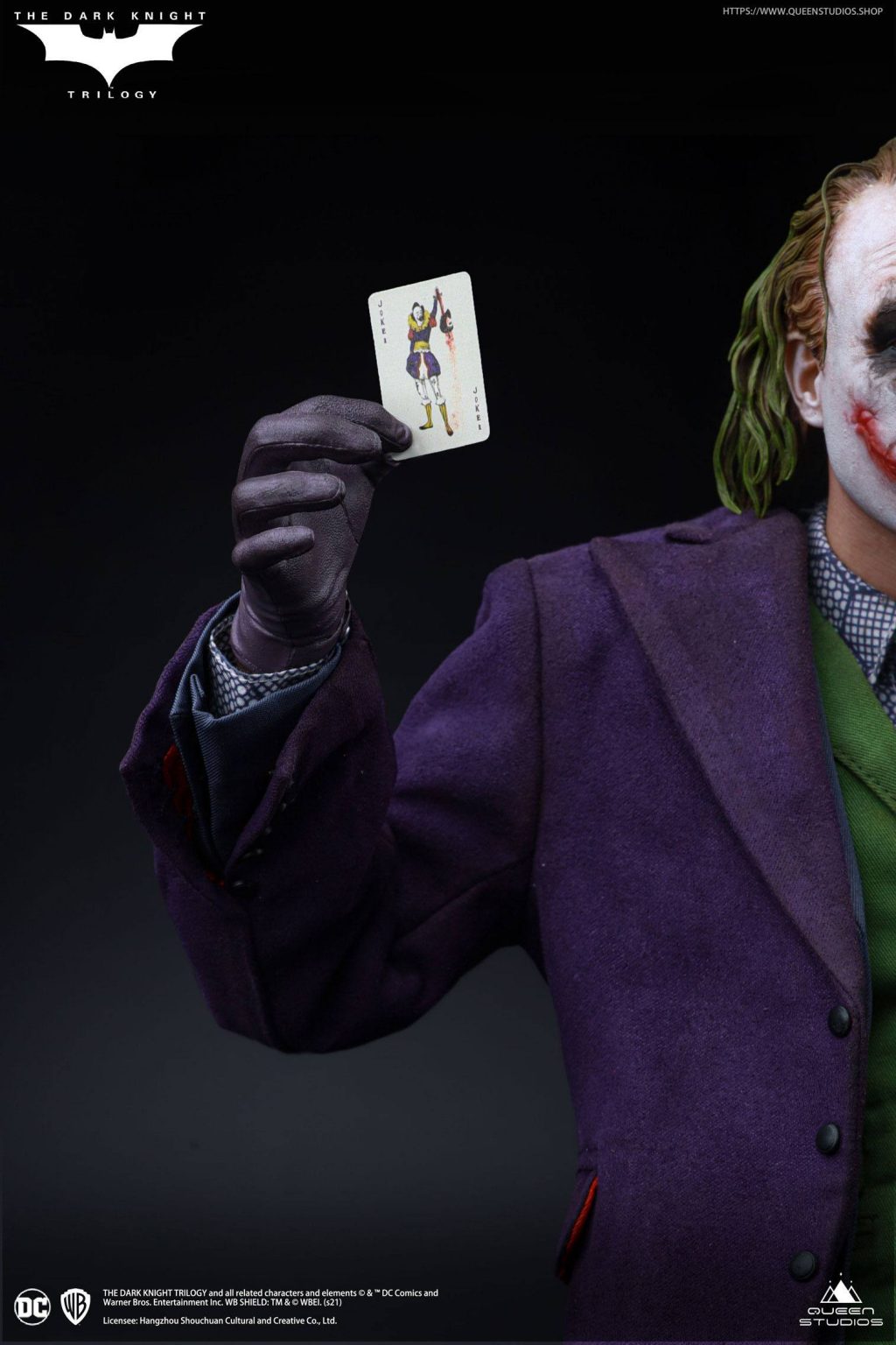 joker the dark knight statue